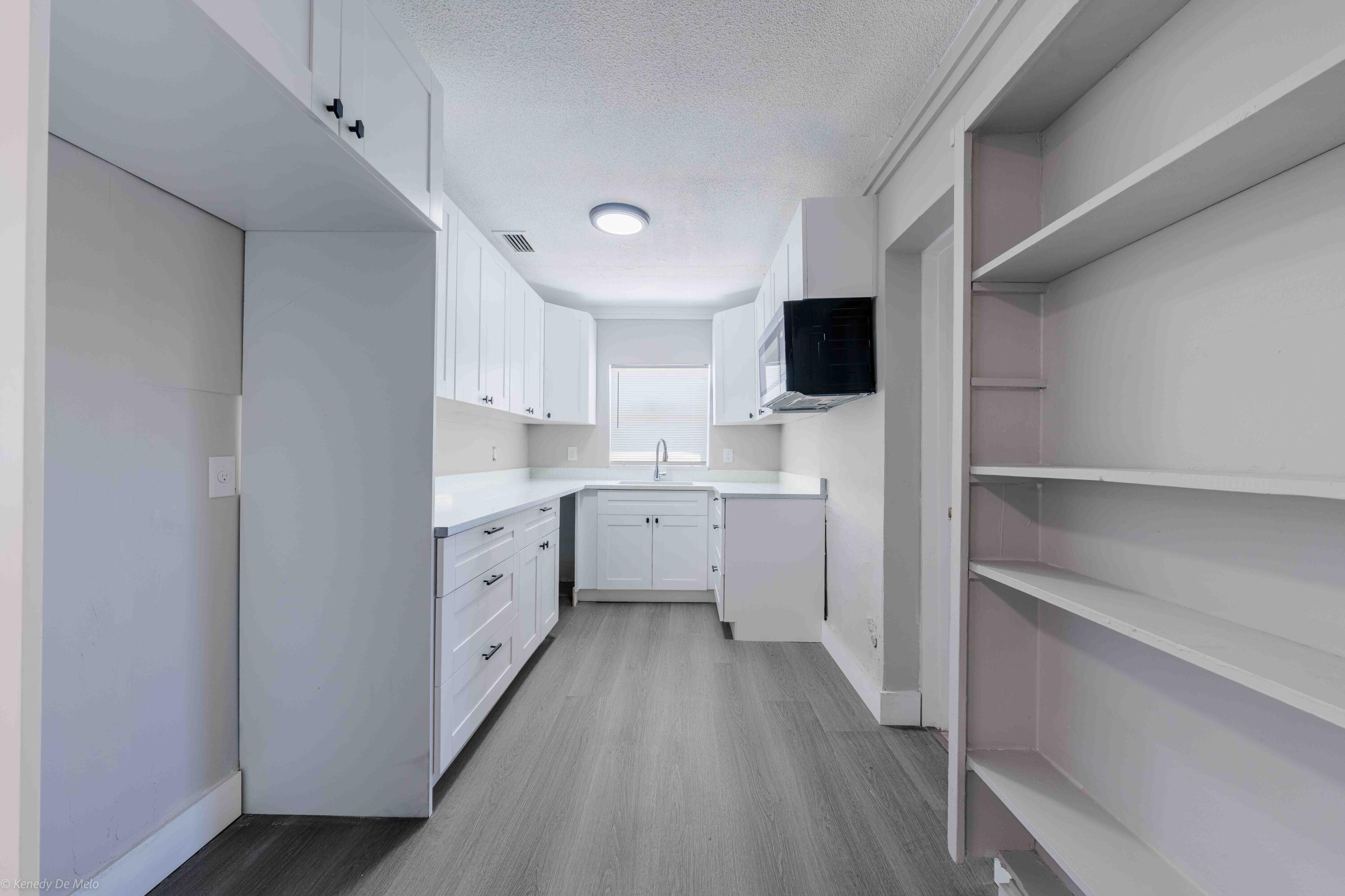 COMMONWEALTH MANOR - Residential Lease