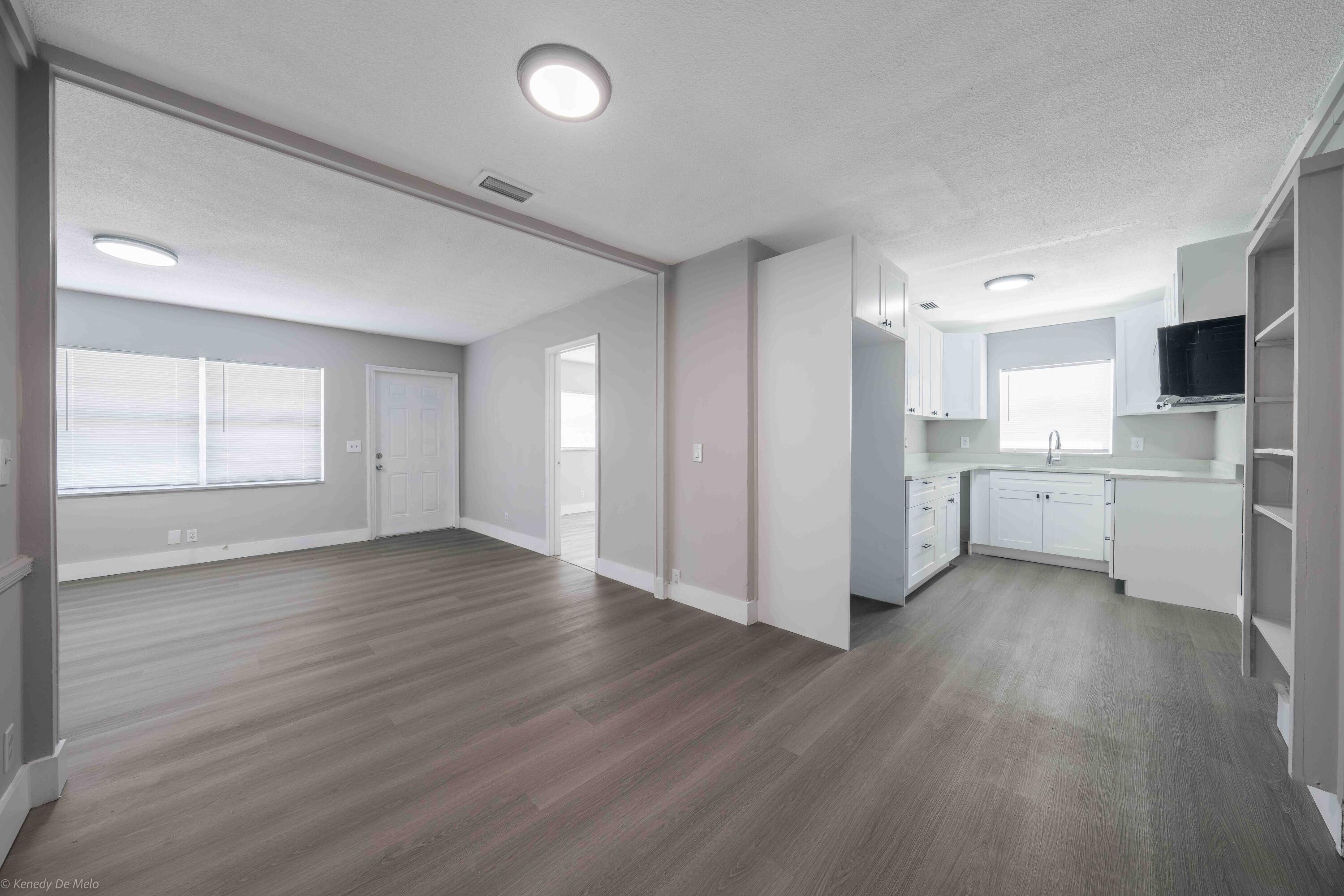 COMMONWEALTH MANOR - Residential Lease