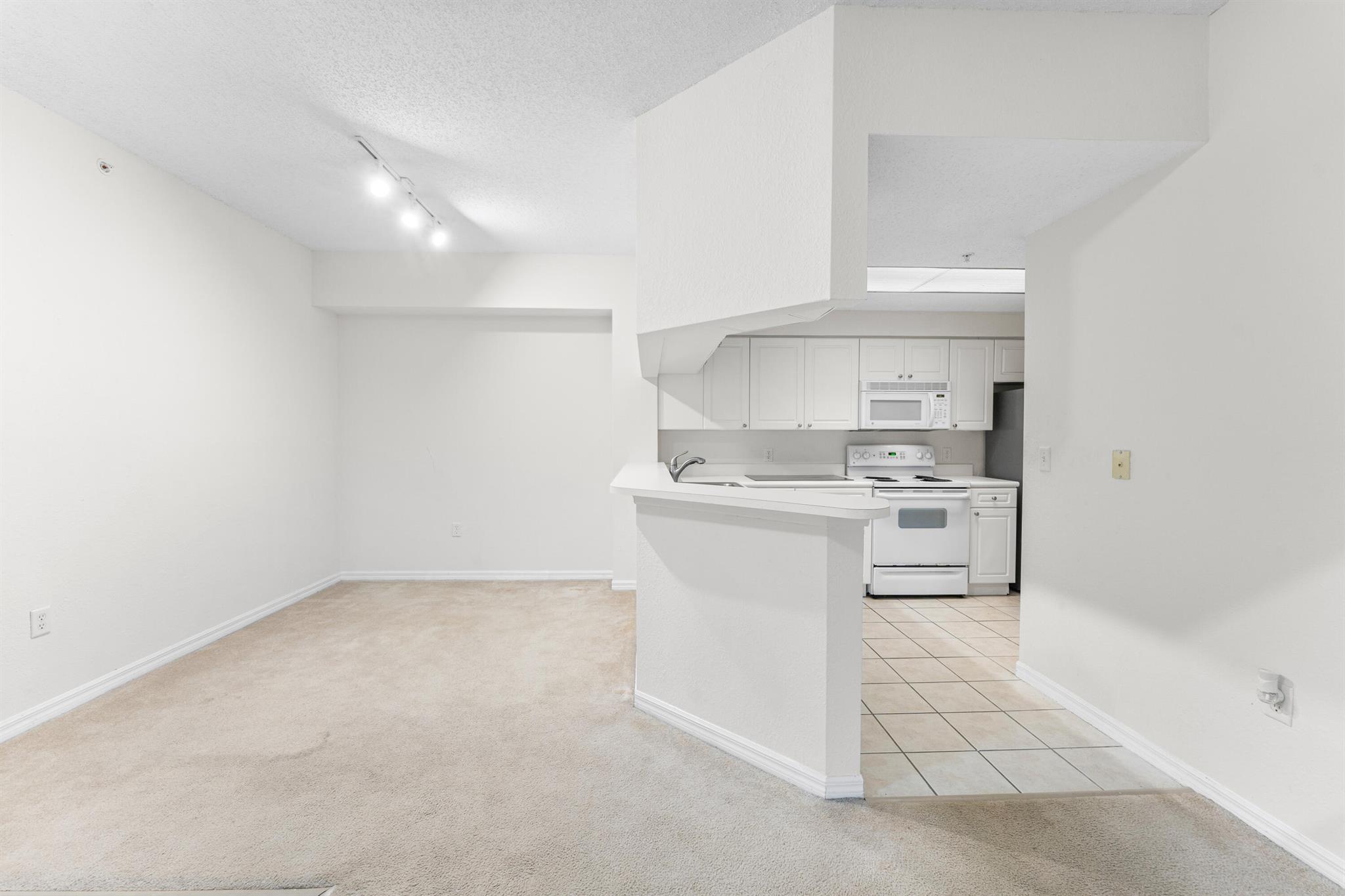 SAN MATERA THE GARDENS CO - Residential Lease