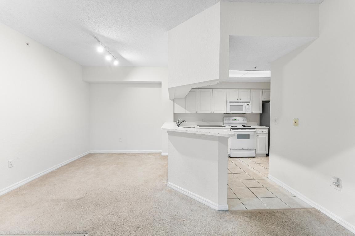 SAN MATERA THE GARDENS CONDO - Residential Lease