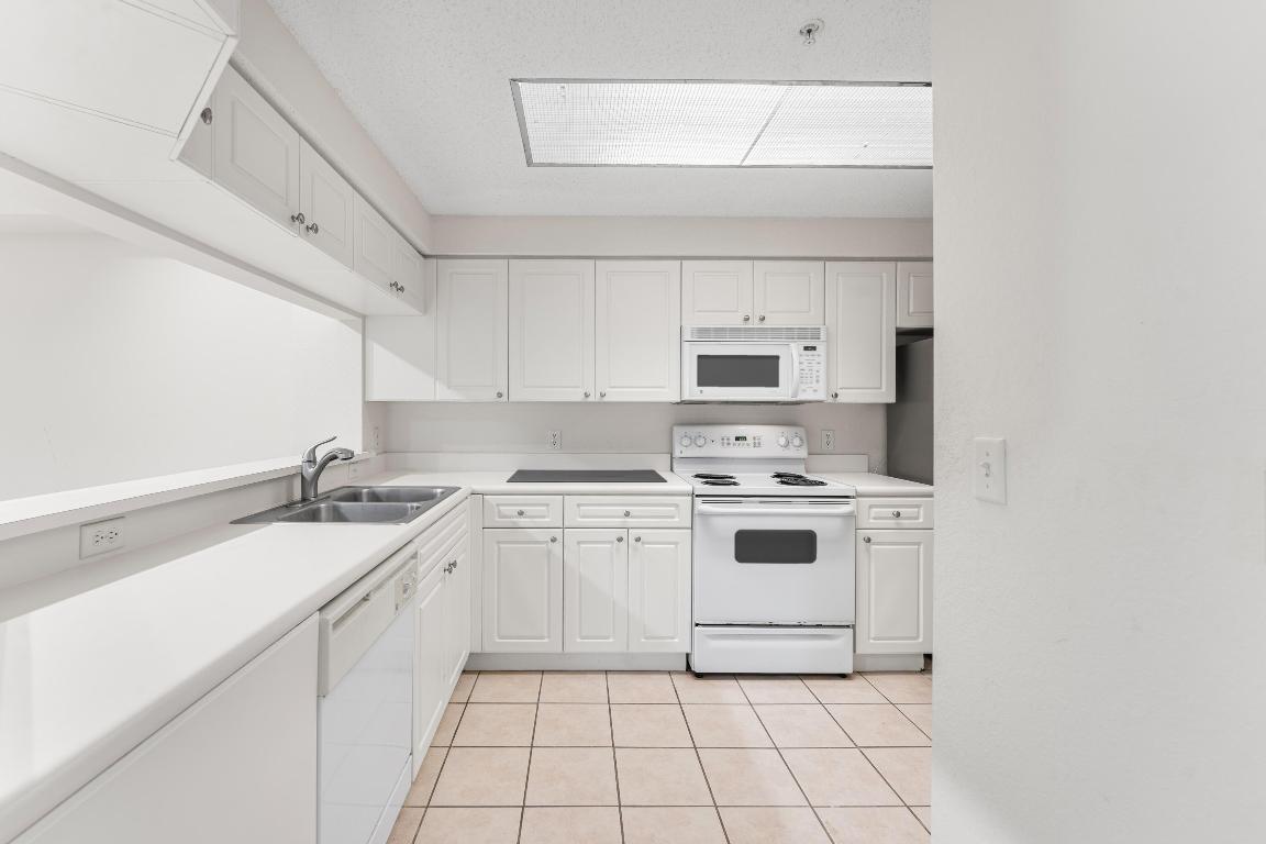 SAN MATERA THE GARDENS CONDO - Residential Lease