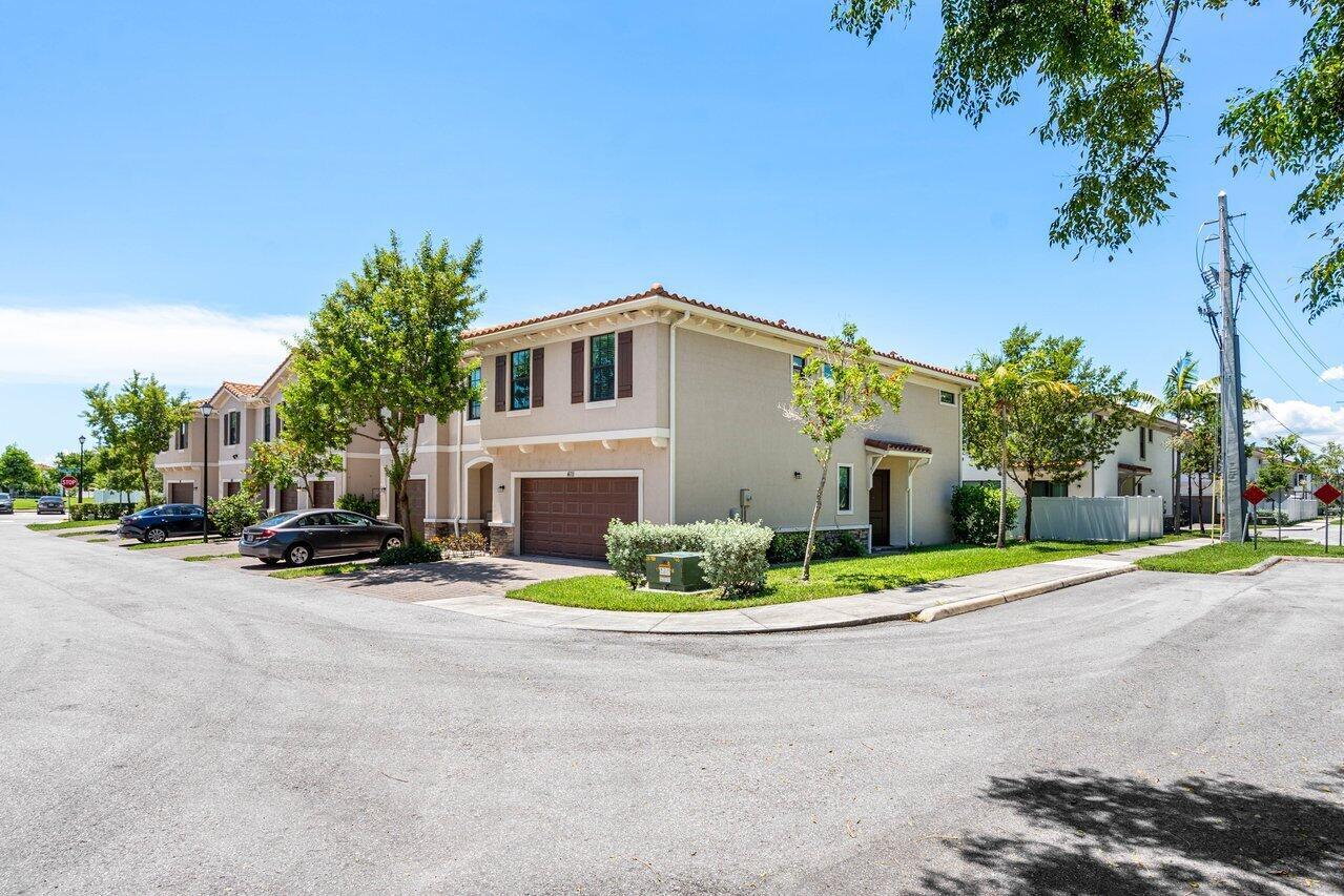 MEDITERRANEA PHASE 2 - Residential Lease