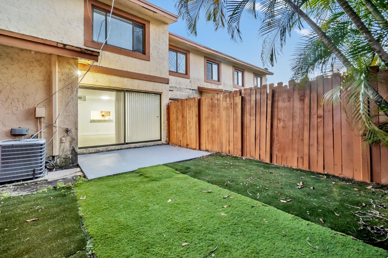 DEL RIO VILLAGE TOWNHOUSE - Residential Lease