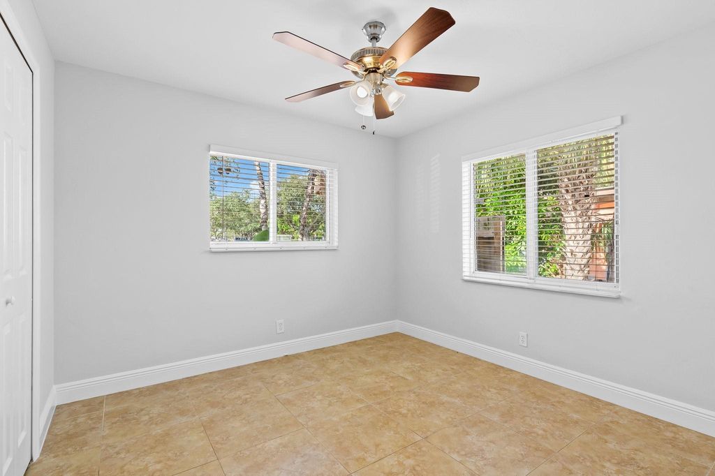 Photo of 335 SW 17th Street, Fort Lauderdale, FL 33315 (MLS # F10540046)