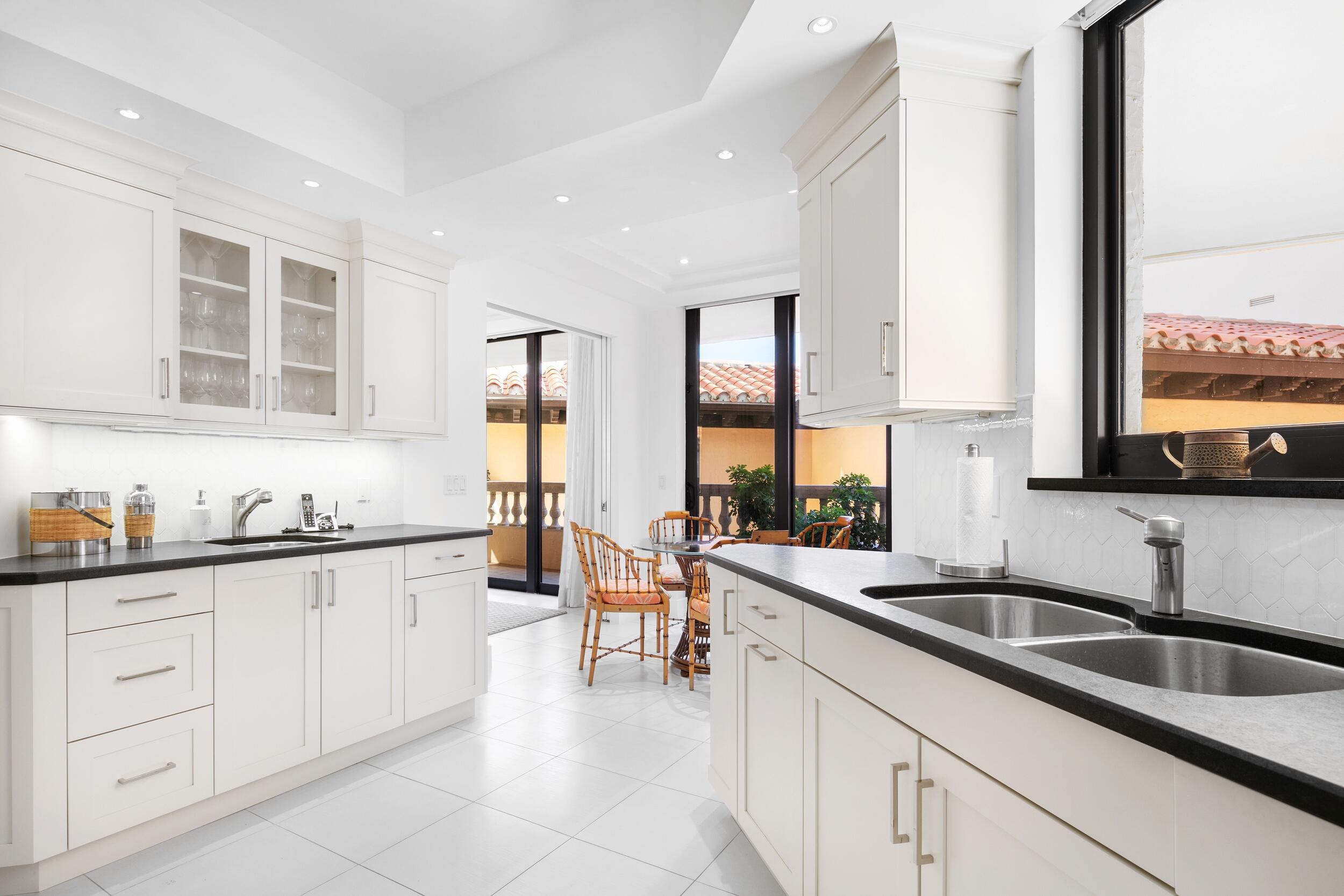 L'ERMITAGE PALM BEACH CONDO - Residential