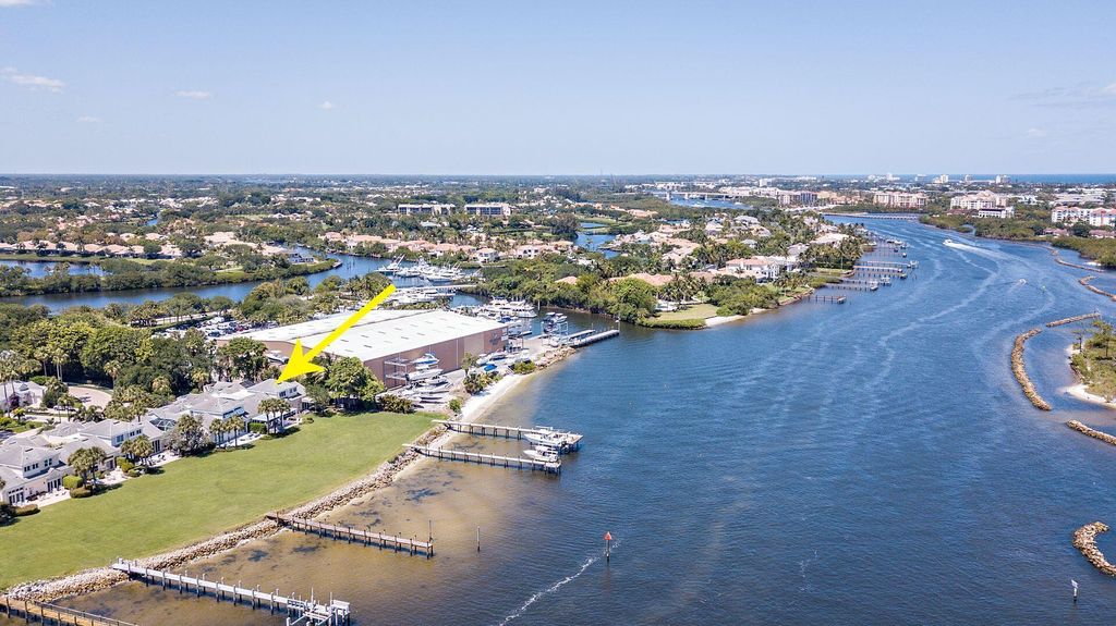 Photo of 16330 Port Dickinson Drive, Jupiter, FL 33477 (MLS # R10961000)