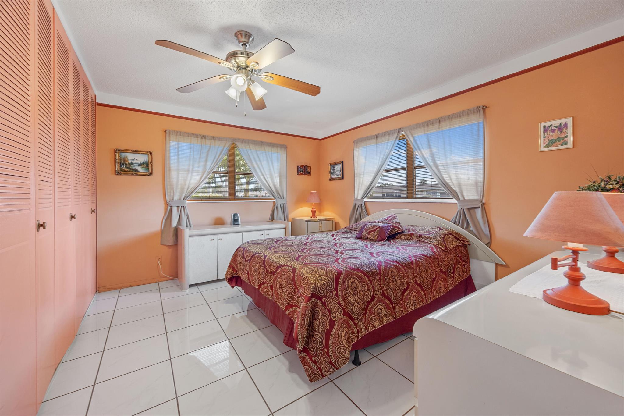 CRESTHAVEN - Residential