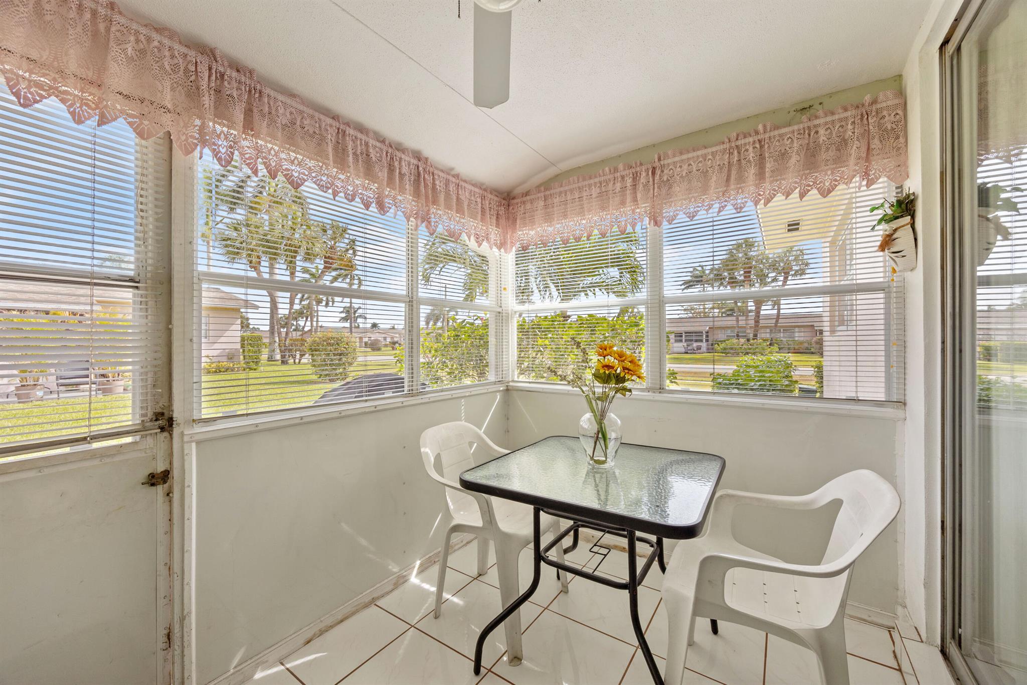 CRESTHAVEN - Residential