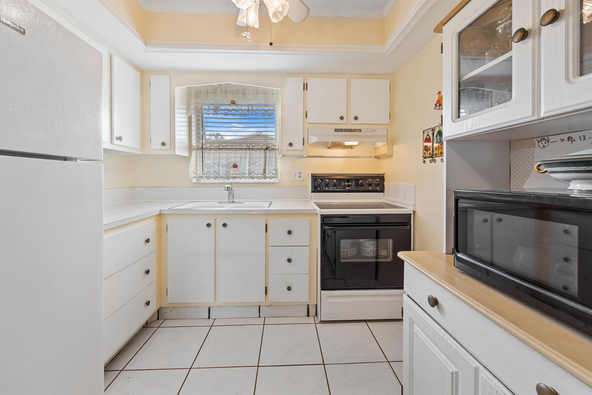 CRESTHAVEN - Residential