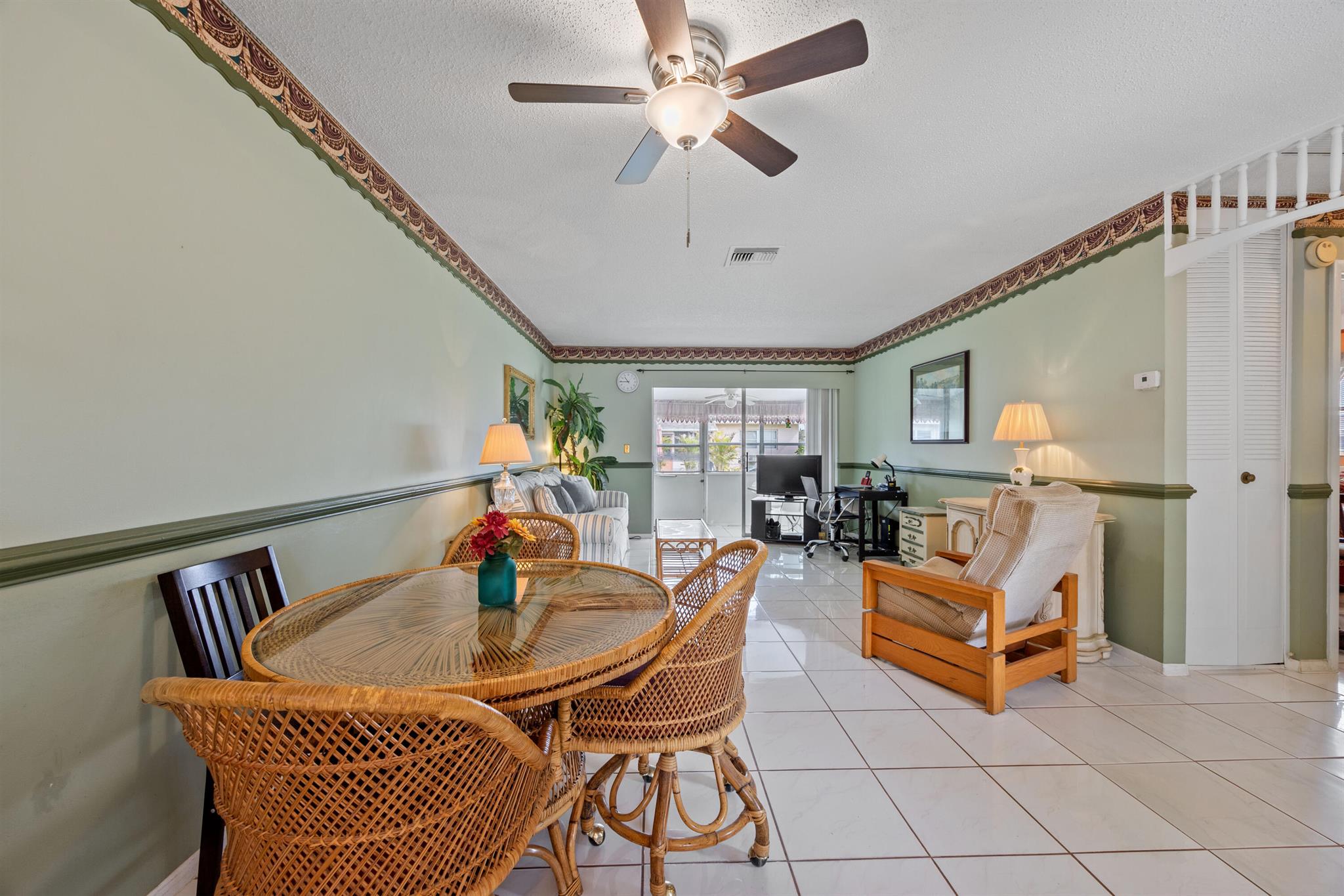 CRESTHAVEN - Residential