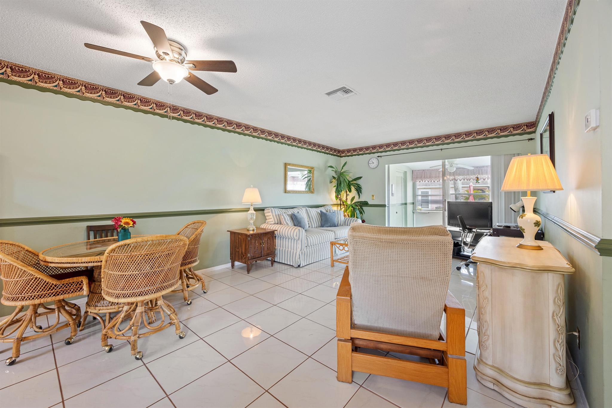 CRESTHAVEN - Residential