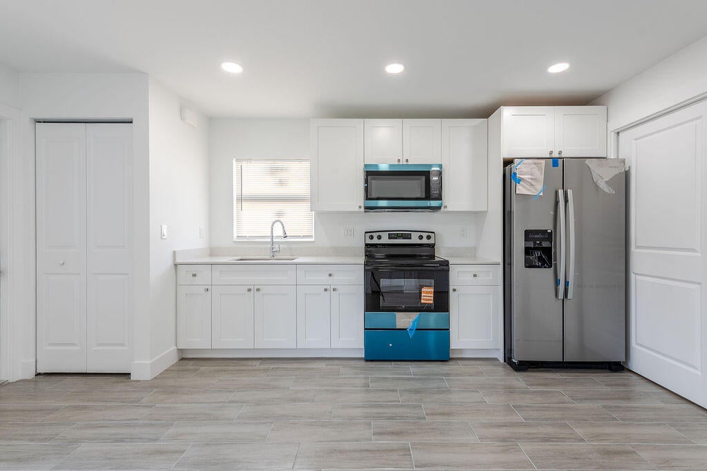 Photo of 4959 SE PRIMROSE Way #2, Stuart, FL 34997 (MLS # B26053725)