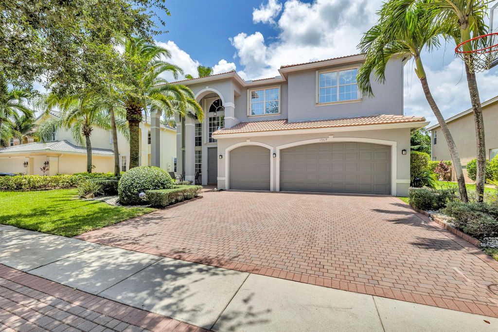 Photo of 15619 Messina Isle Court, Delray Beach, FL 33446 (MLS # R11005916)