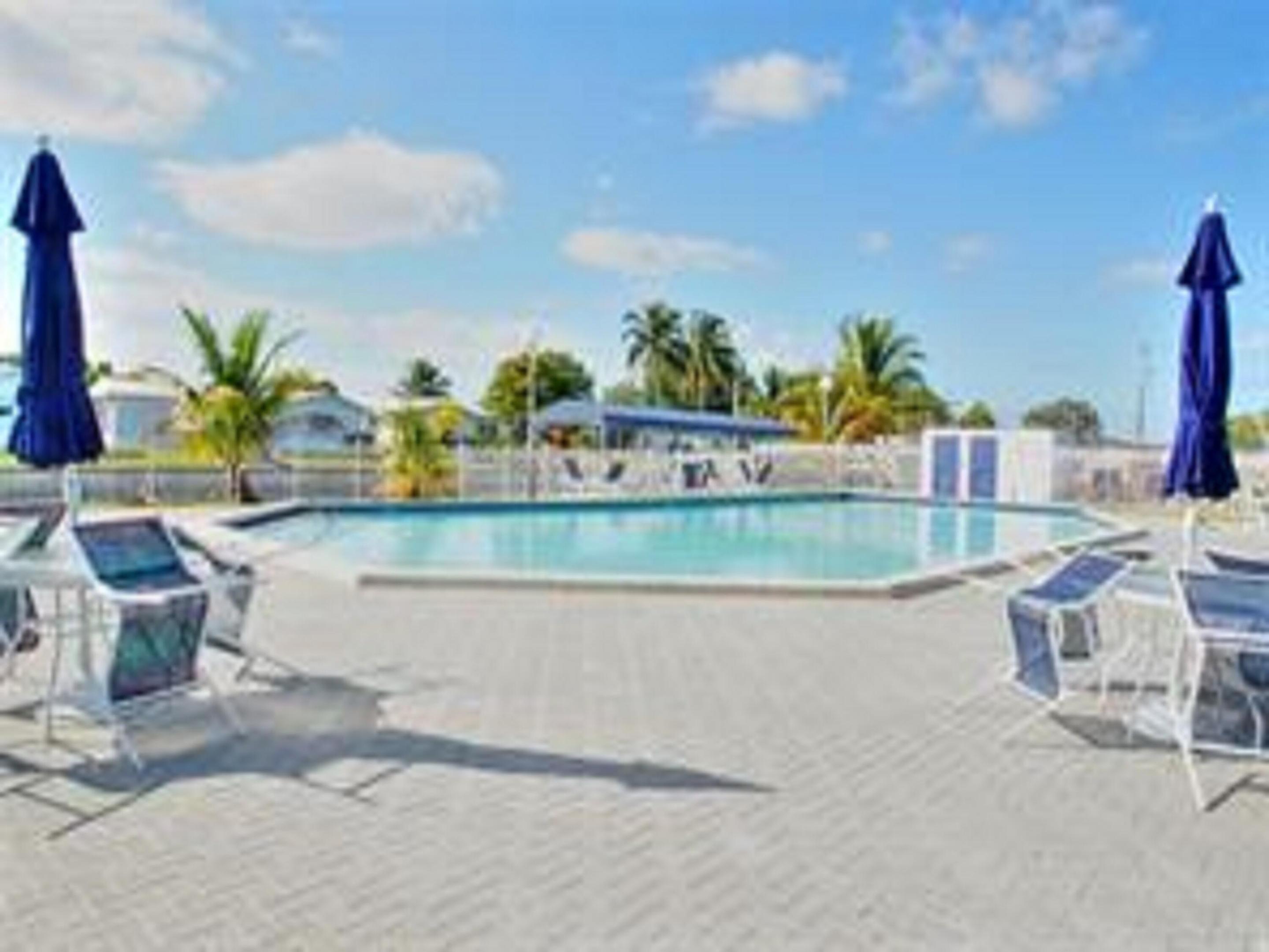 FAIRWAYS OF TAMARAC CONDOMINIUM - Residential