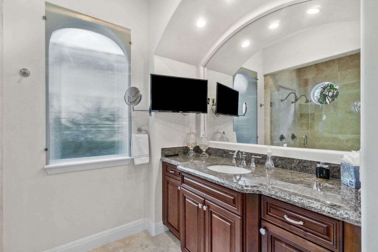 OLD PALM - Residential