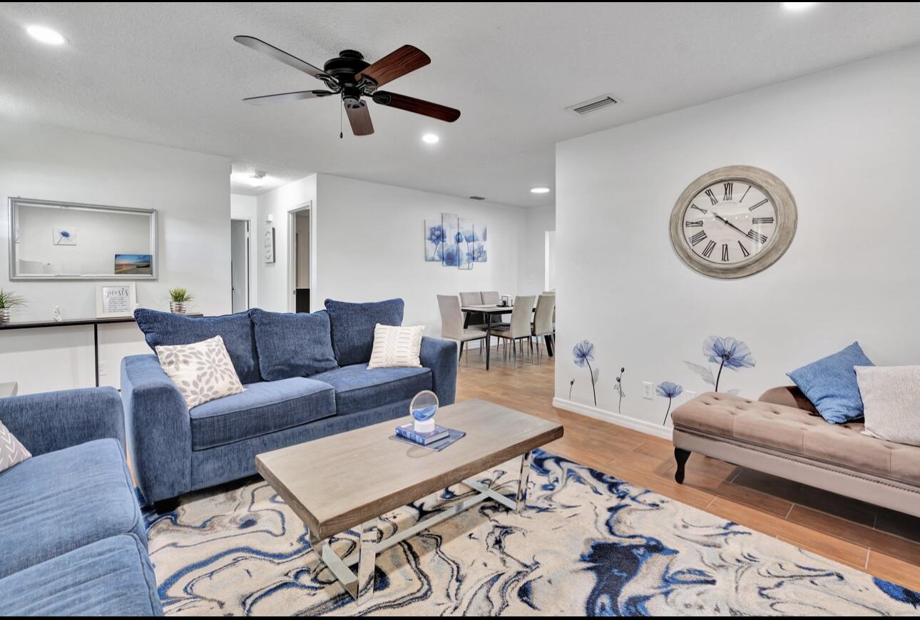 CORAL GARDENS # 2, LOT 26 BLK 8 - Residential Lease