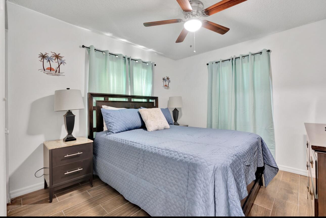 CORAL GARDENS # 2, LOT 26 BLK 8 - Residential Lease