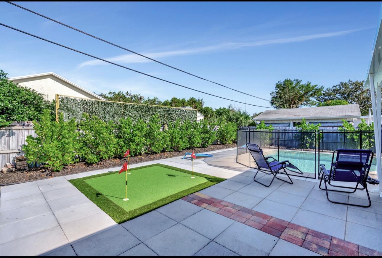 CORAL GARDENS # 2, LOT 26 BLK 8 - Residential Lease