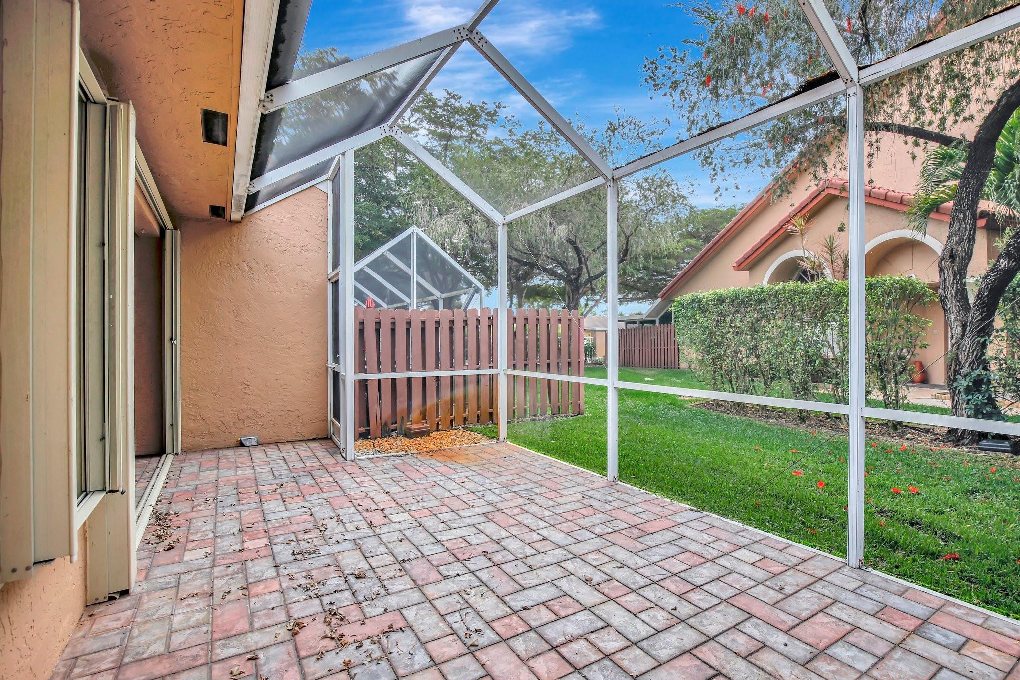 KINGS POINT IN TAMARAC - Residential