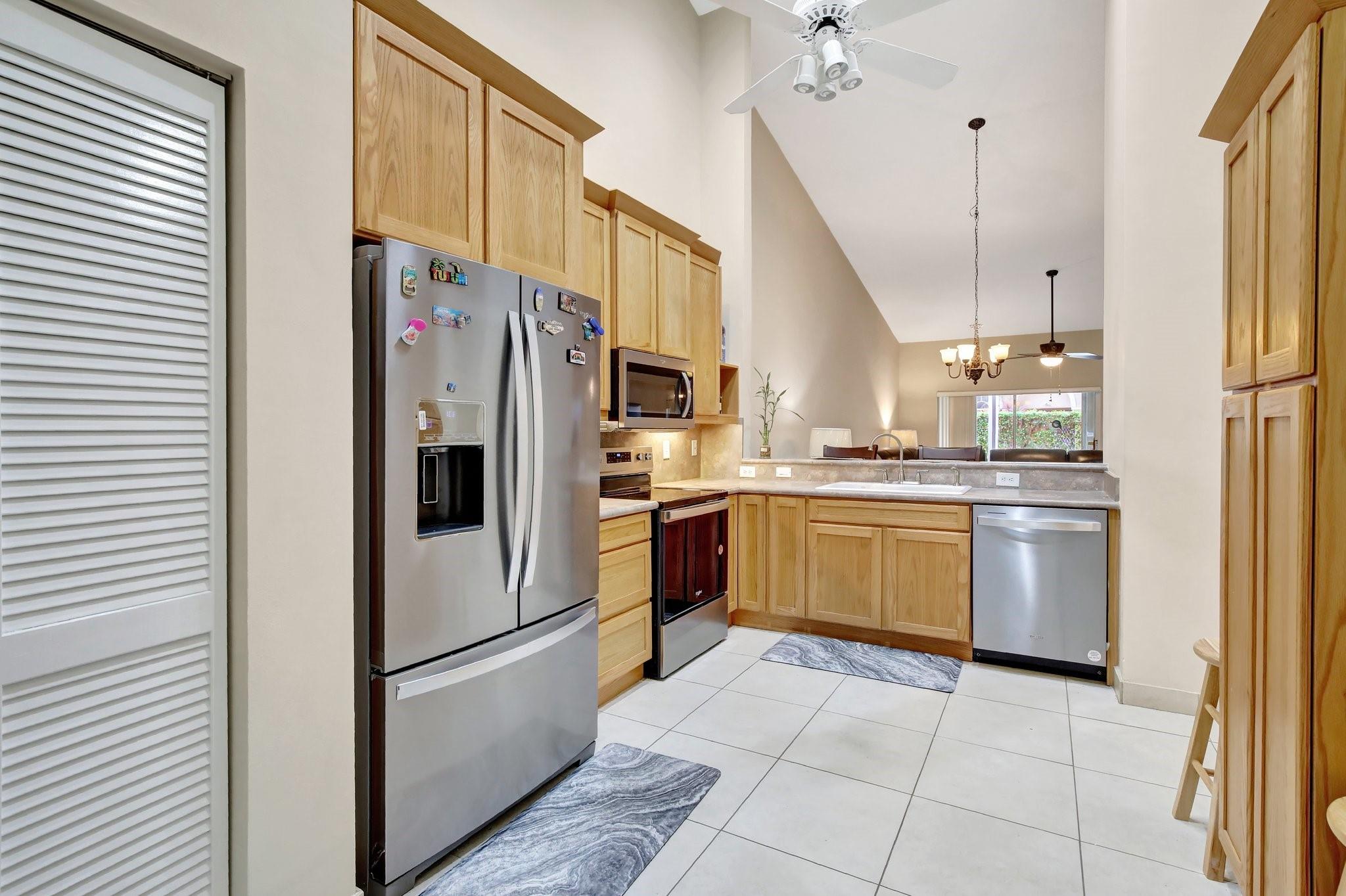 KINGS POINT IN TAMARAC - Residential