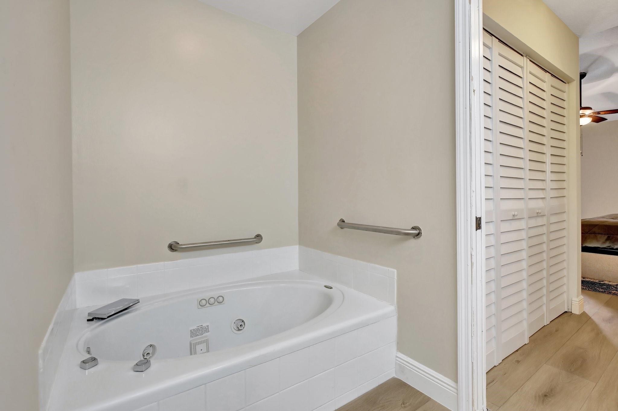 KINGS POINT IN TAMARAC - Residential