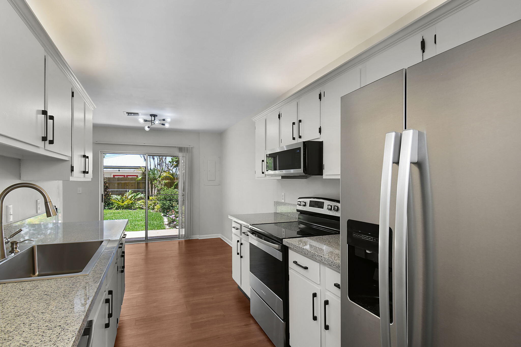 EASTRIDGE ESTATES - Residential
