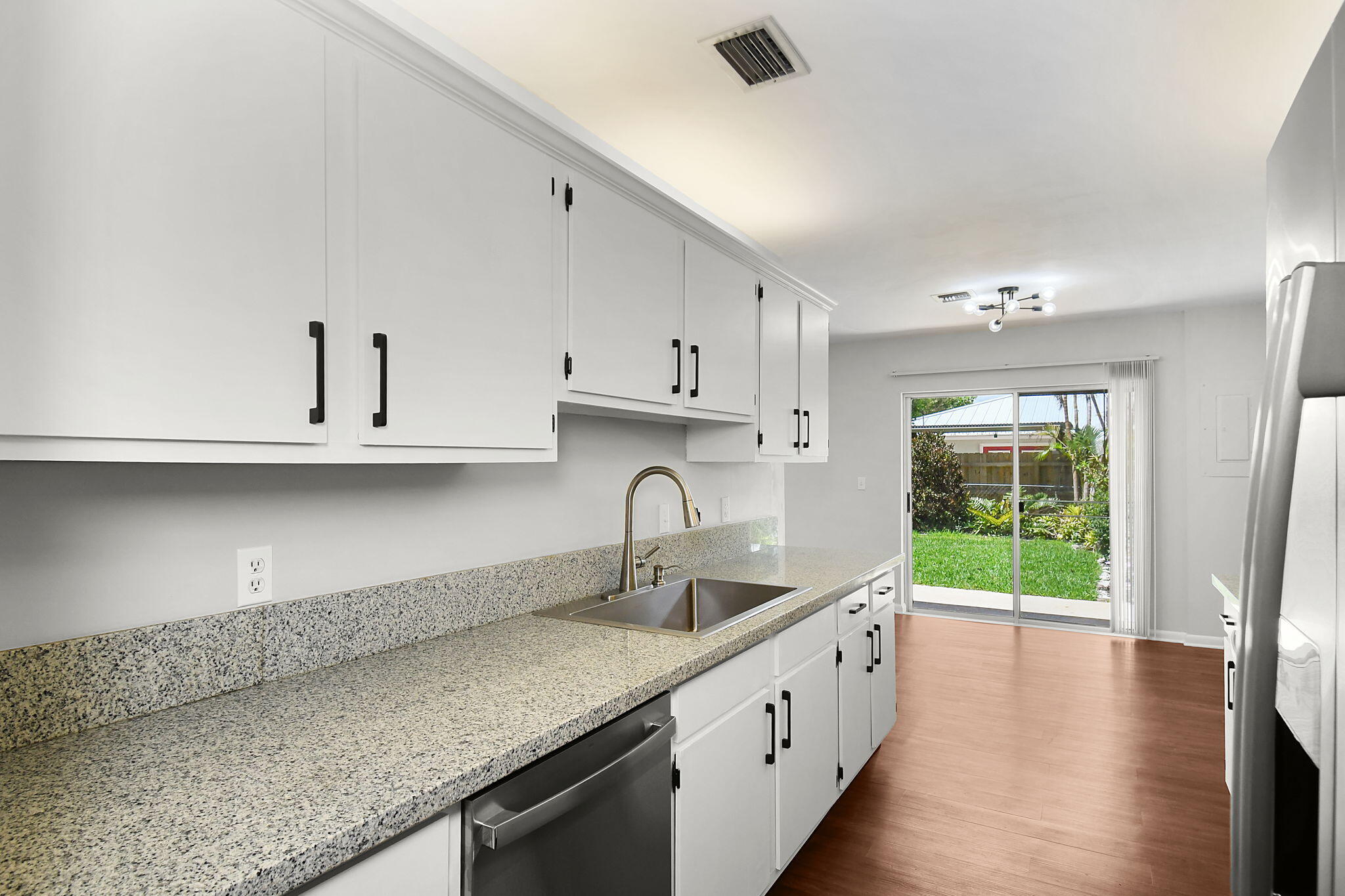 EASTRIDGE ESTATES - Residential