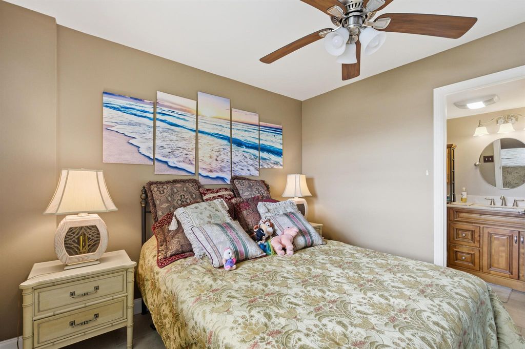 Photo of 367 S Federal Highway #C426, Deerfield Beach, FL 33441 (MLS # R11148547)