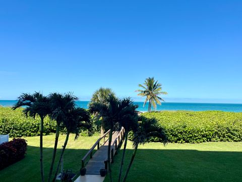 A home in Hutchinson Island