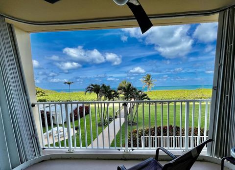 A home in Hutchinson Island