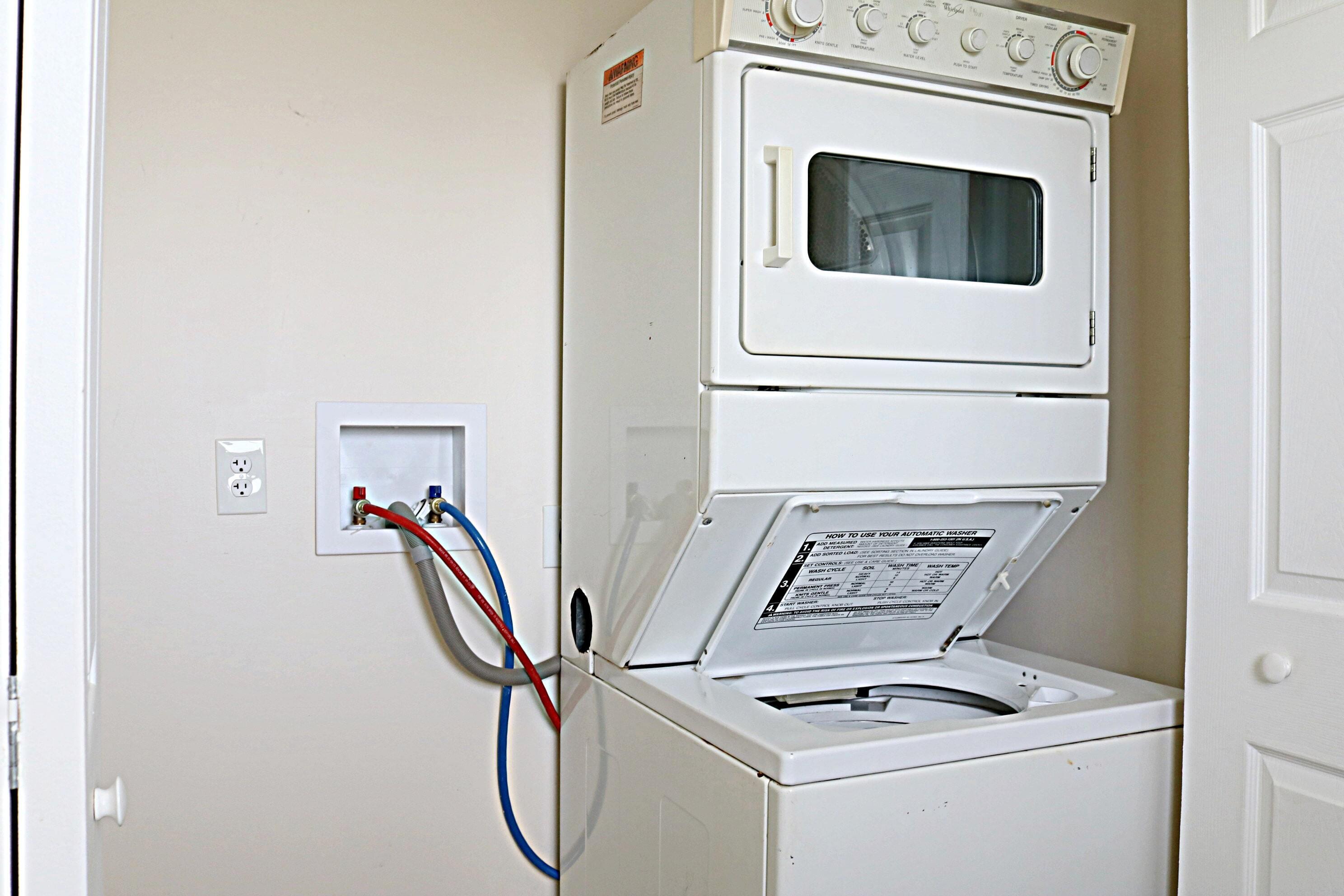 VILLAGE ROYALE ON THE GREEN CONDO - Residential Lease