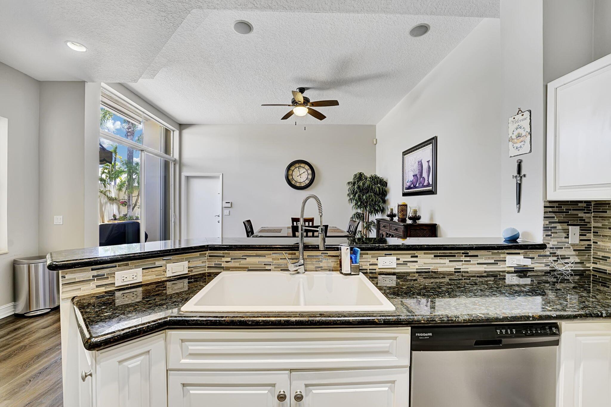 GREENS- BERMUDA VILLAGE - Residential