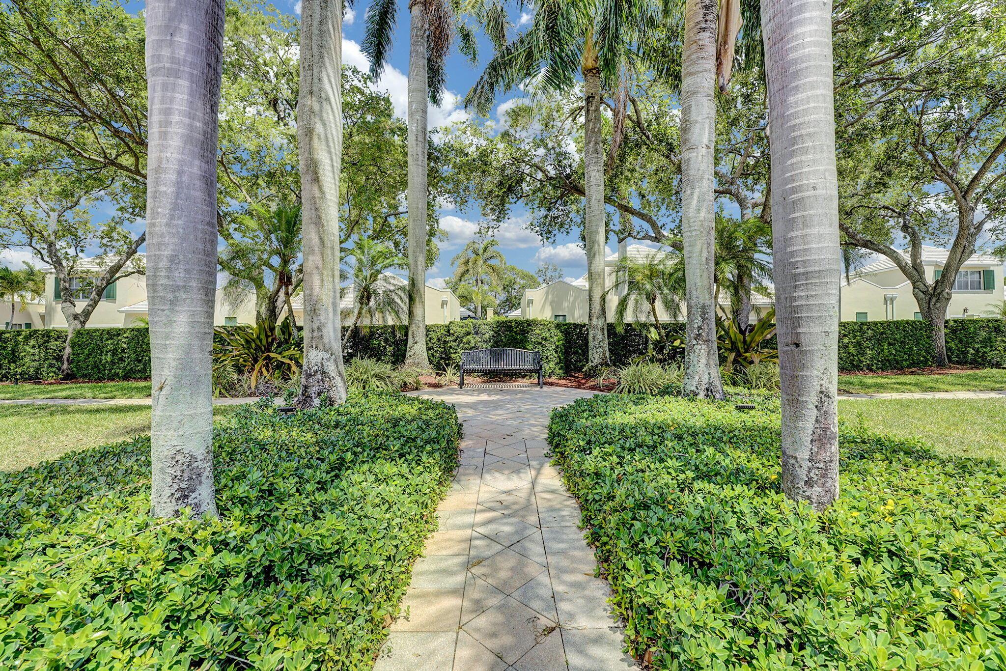 GREENS- BERMUDA VILLAGE - Residential