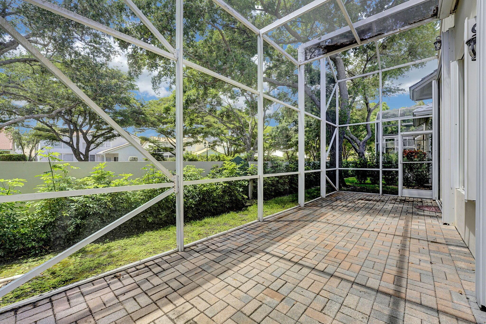 GREENS- BERMUDA VILLAGE - Residential