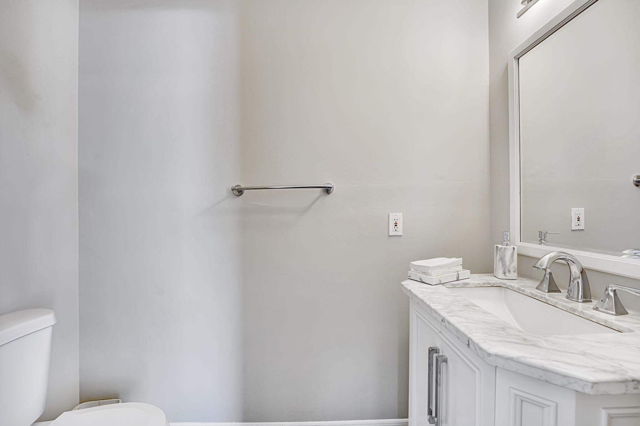 GREENS- BERMUDA VILLAGE - Residential