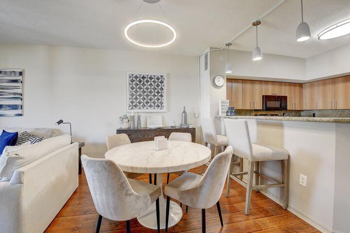 PINEAPPLE GROVE VILLAGE CONDO - Residential