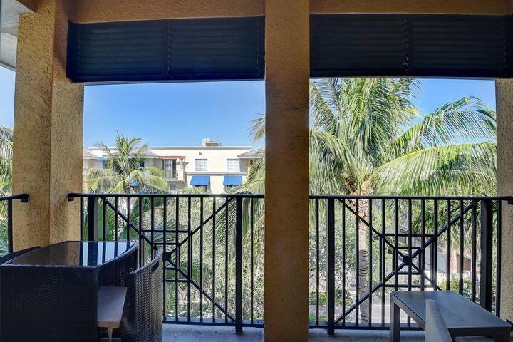 PINEAPPLE GROVE VILLAGE CONDO - Residential