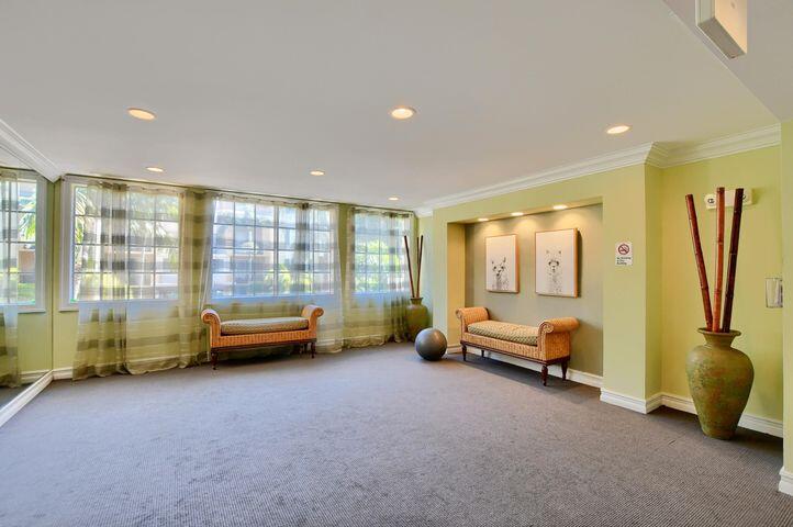 PINEAPPLE GROVE VILLAGE CONDO - Residential