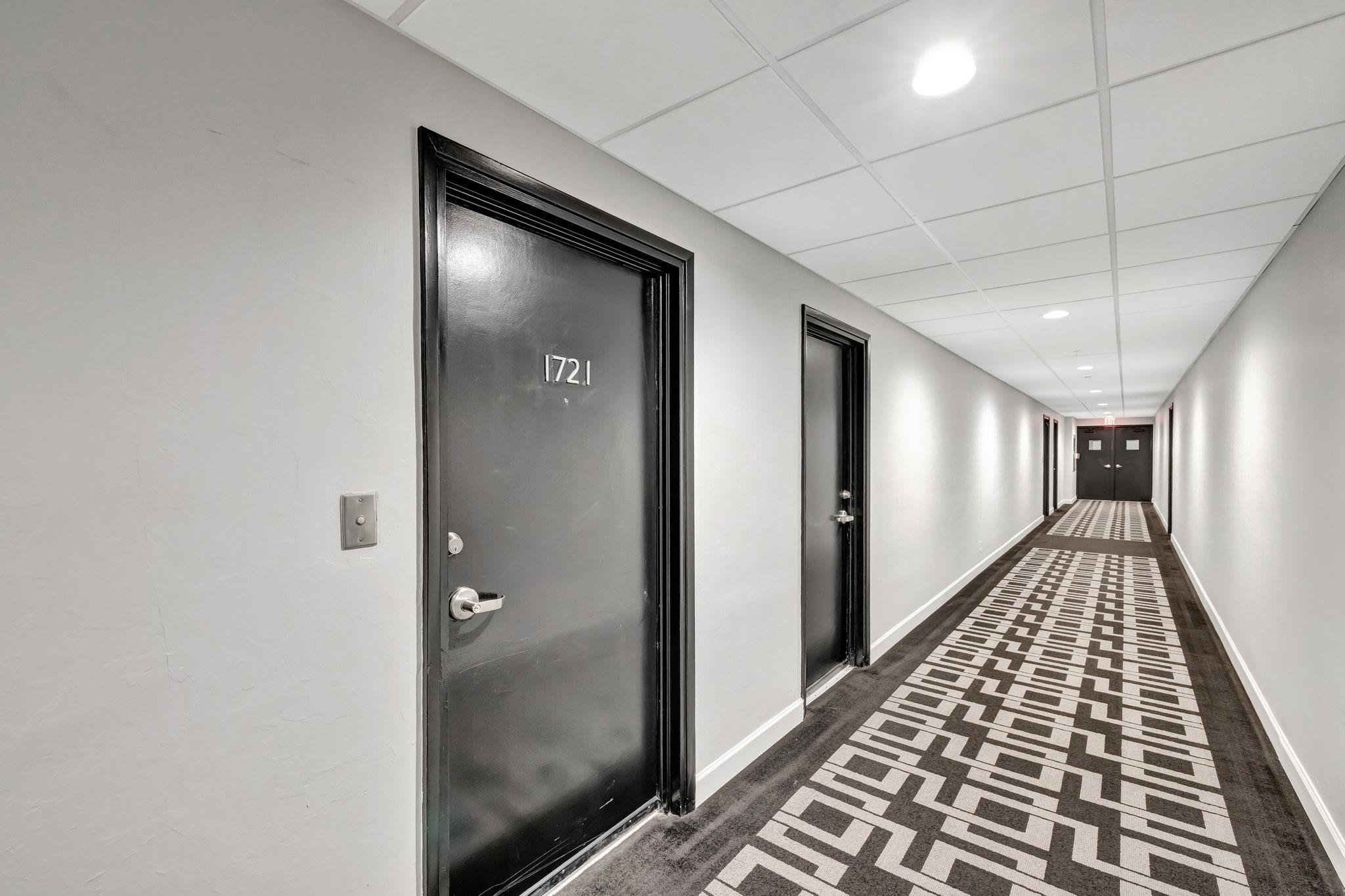 View photos, virtual tours, details... 3200 NE 36th St 1721