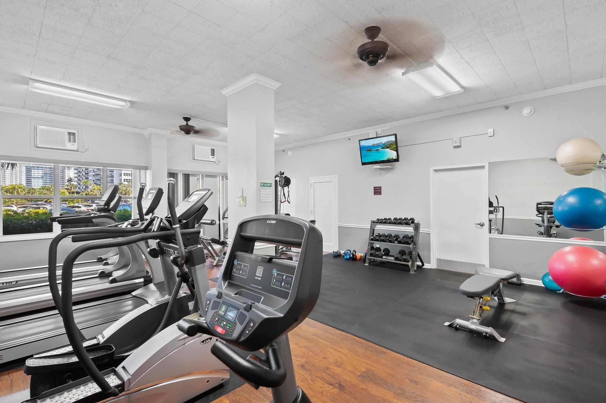 Coral Ridge Towers North - Residential