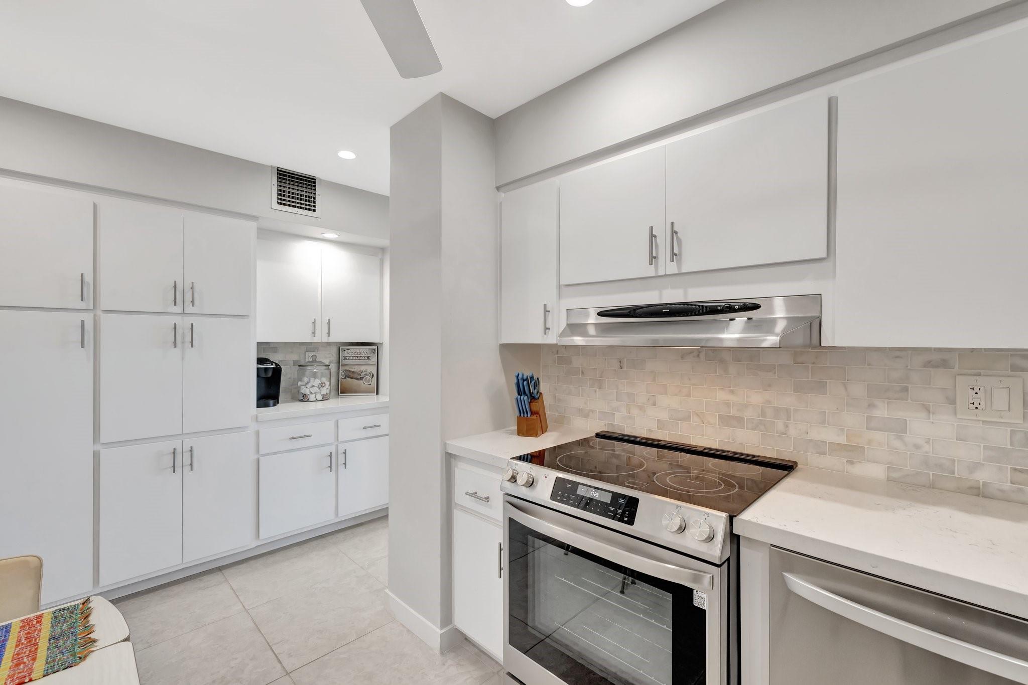 Coral Ridge Towers North - Residential