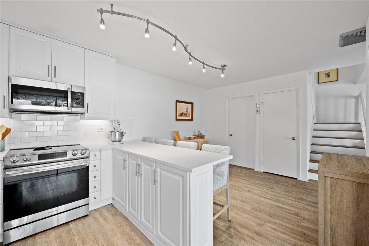 GLENWOOD TWNHS - Residential