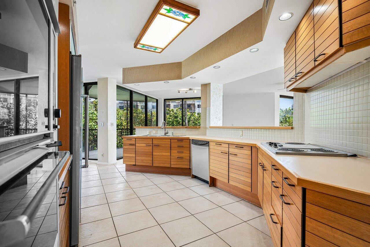 OCEAN CLUB CONDO - Residential