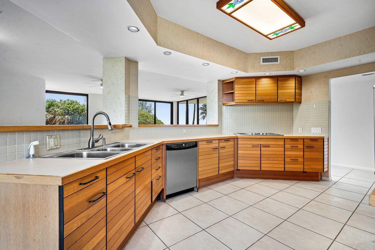 OCEAN CLUB CONDO - Residential