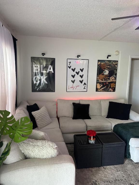 WINDING LAKE TWO AT WELLEBY - Residential Lease