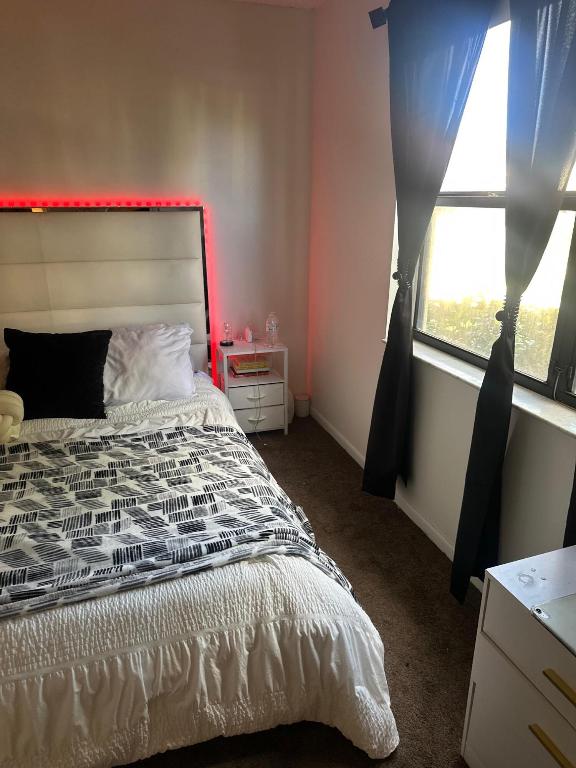 WINDING LAKE TWO AT WELLEBY - Residential Lease