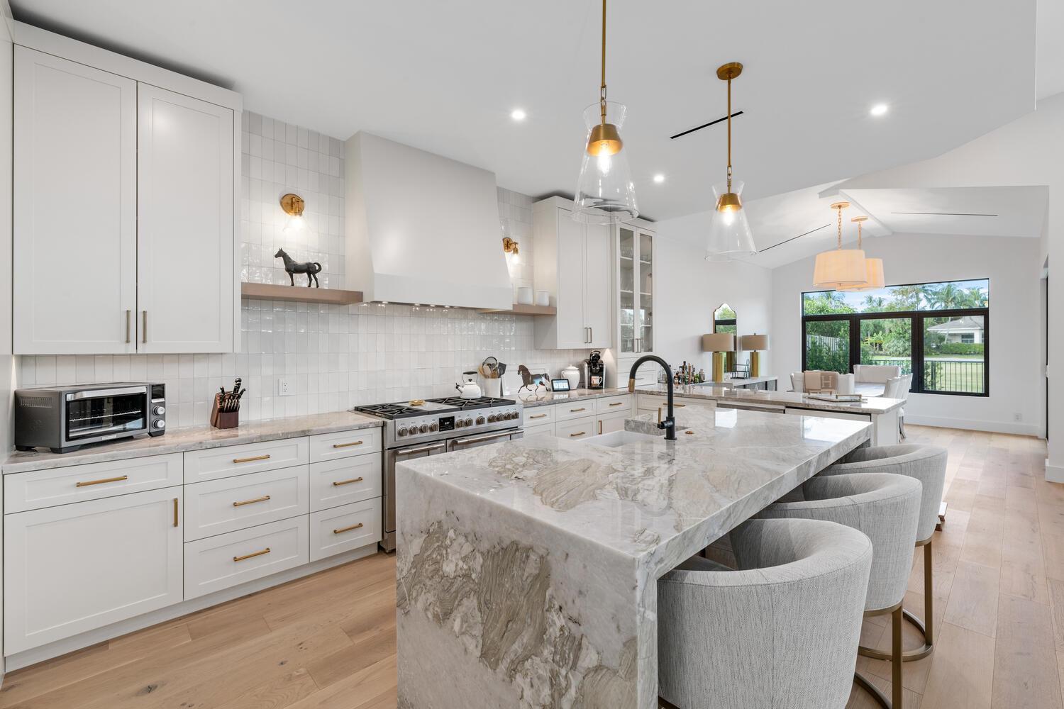 12618 Mallet Circle