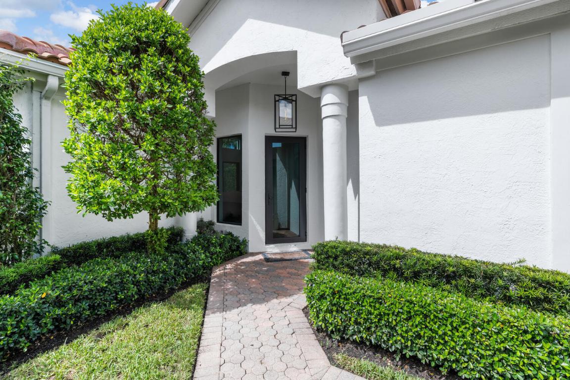 CHUKKER COVE P B POLO & CNTRY CLUB WELL - Residential