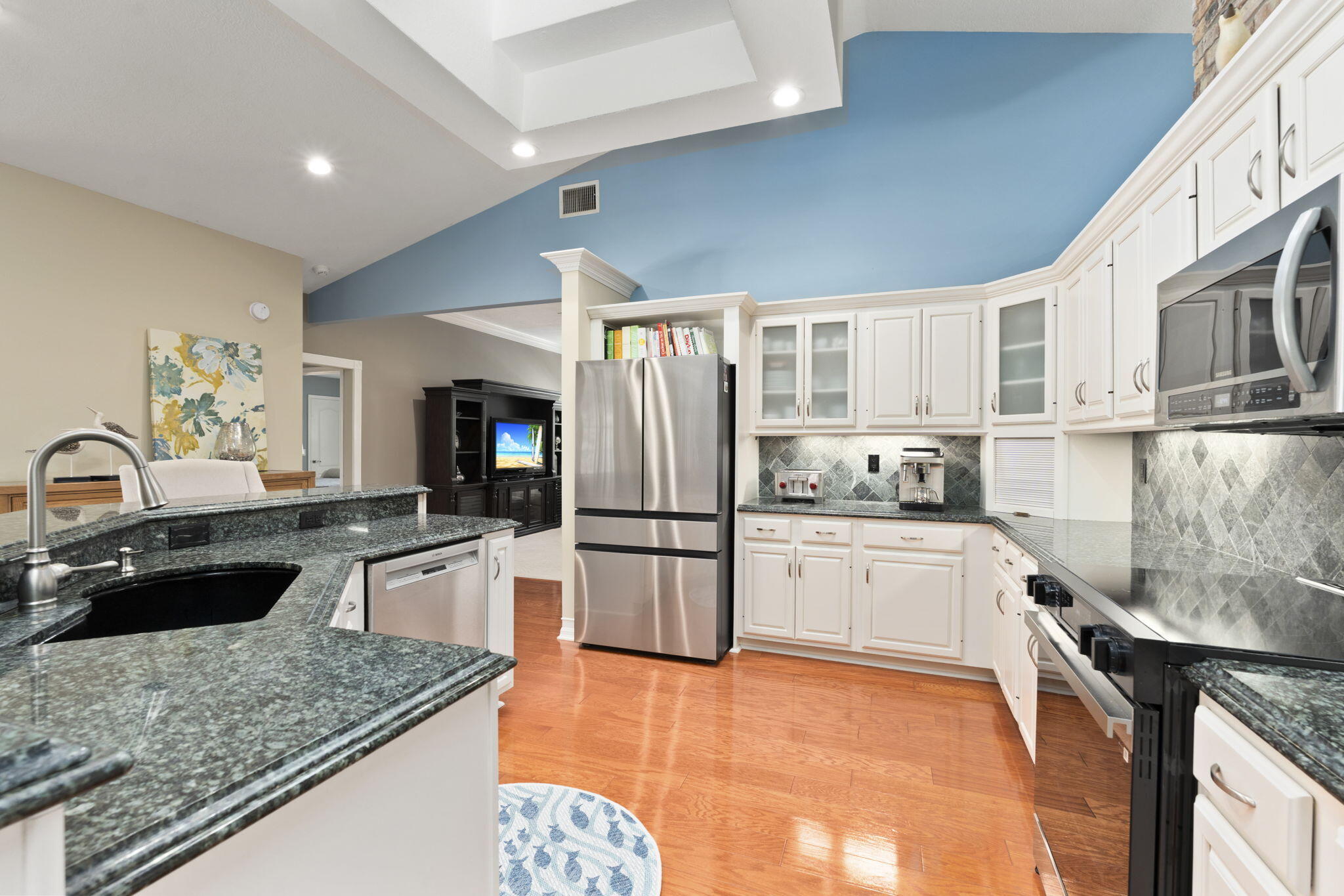 SUGARHILL - Residential