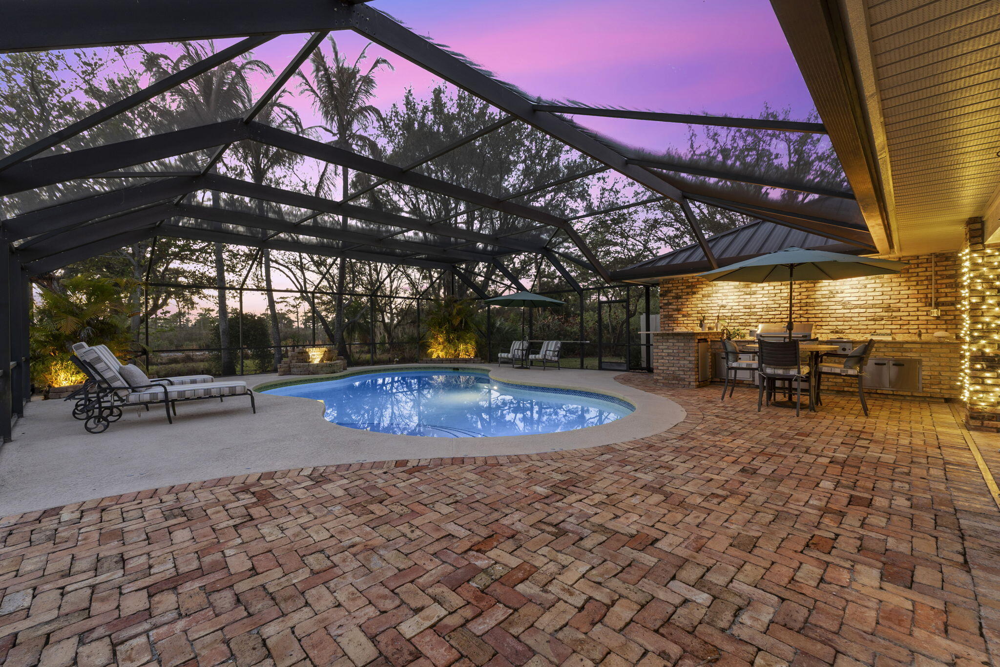 755 NE Stokes Terrace